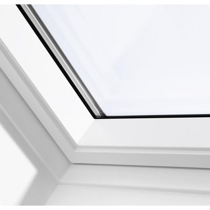 VELUX GGL CK01 2068 Triple Glazed Rain Noise Reduction White Painted Centre-Pivot Window (55 x 70 cm)