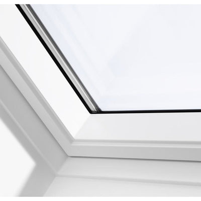 VELUX GGL PK06 2068 Triple Glazed Rain Noise Reduction White Painted Centre-Pivot Window (94 x 118 cm)