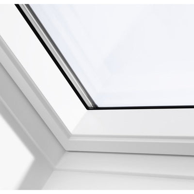 VELUX GGL UK04 2068 Triple Glazed Rain Noise Reduction White Painted Centre-Pivot Window (134 x 98 cm)