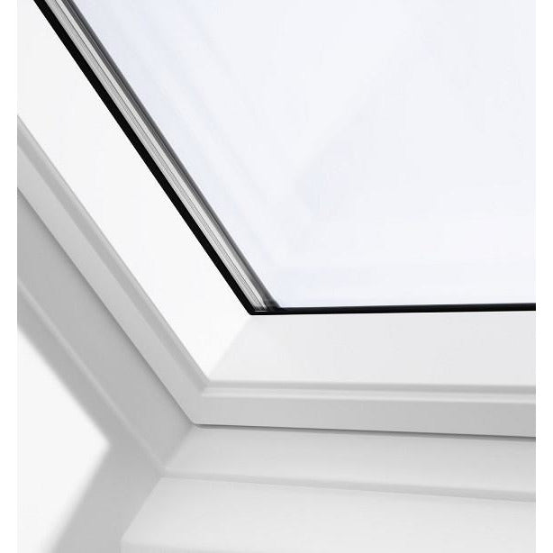 VELUX GGU SK08 0068 Triple Glazed Rain Noise Reduction White Polyurethane Centre-Pivot Roof Window (114 x 140 cm)