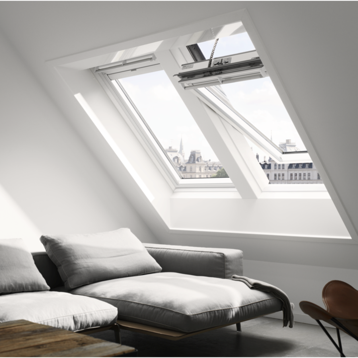 VELUX GGL UK10 206621U White Painted INTEGRA® Electric Window (134 x 160 cm)